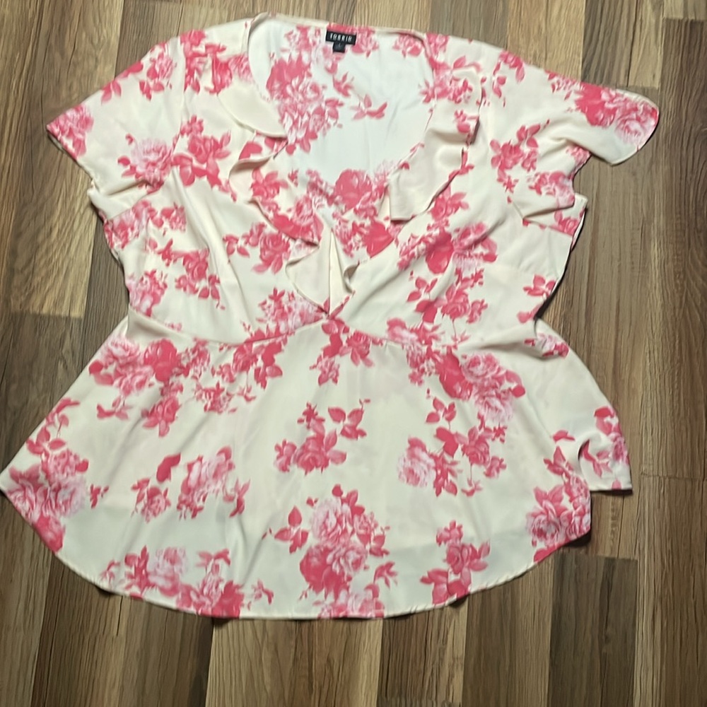 Torrid floral blouse